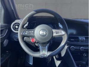 Alfa Romeo Giulia Quadrifoglio 2.9 V6 Bi-Turbo 520PS 8-Gang Automatik