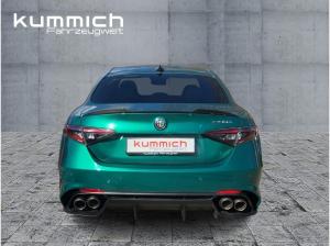 Alfa Romeo Giulia Quadrifoglio 2.9 V6 Bi-Turbo 520PS 8-Gang Automatik