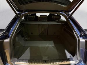 Audi RS Q8 (4MT)