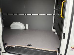 Volkswagen Crafter 35 Kasten HD Motor: 2.0 l TDI EU6-EC SCR Getriebe: Frontantrieb 6-Gang-Schaltgetriebe