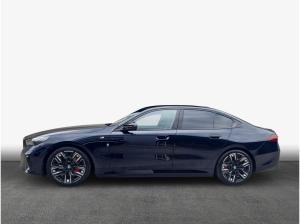 BMW i5 M60 MPaketPro AHK Pano LED B&W