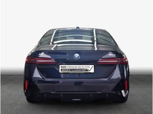 BMW i5 M60 MPaketPro AHK Pano LED B&W