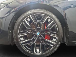 BMW i5 M60 MPaketPro AHK Pano LED B&W