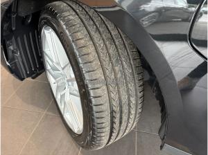 BMW 530 530e xDrive Touring Navi Tempom.aktiv Panoramadach Bluetooth PDC MP3 Schn.
