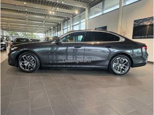 BMW 550 550e xDrive Navi Leder Finanzierung ab 2,49%