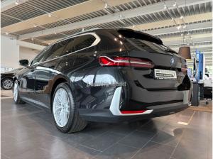 BMW 530 530e xDrive Touring Navi Tempom.aktiv Panoramadach Bluetooth PDC MP3 Schn.