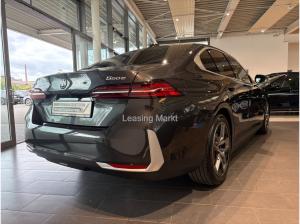 BMW 550 550e xDrive Navi Leder Finanzierung ab 2,49%