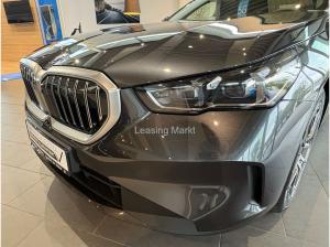 BMW 550 550e xDrive Navi Leder Finanzierung ab 2,49%