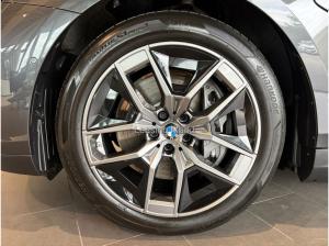 BMW 550 550e xDrive Navi Leder Finanzierung ab 2,49%