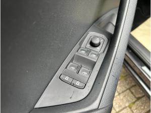 Skoda Karoq Selection 1.5 TSI DSG - Navi Kamera LED SHZ ACC GJR