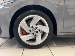 Volkswagen Golf VIII 1.5 eHybrid GTE DSG Rear View Navi App-Connect