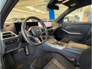 BMW 320 320i Touring M-Sport Finanzierung ab 1,49% Zins