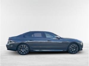 BMW 750 e xDrive M Sport THEATRE SCREEN 31 ZOll,AHK,MASSAGE,KLIMA SITZE,ACC,AUTOBAHN ASSISTENT,PGD SKY LOUNG