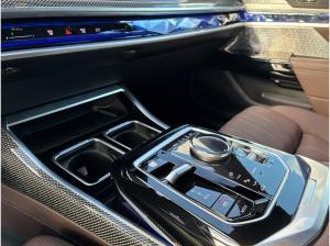 BMW 750 e xDrive M Sport THEATRE SCREEN 31 ZOll,AHK,MASSAGE,KLIMA SITZE,ACC,AUTOBAHN ASSISTENT,PGD SKY LOUNG