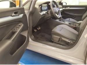 Volkswagen Golf VIII 1,5TSi Energy R-Kamera LED Parkpilot