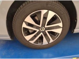 Volkswagen Golf VIII 1,5TSi Energy R-Kamera LED Parkpilot