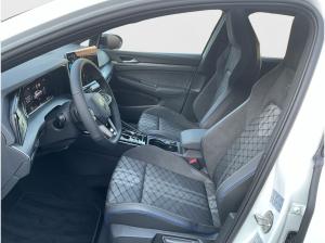 Volkswagen Golf R-Line 1,5 l eTSI 7 -Gang-Doppelkupplungsgetriebe DSG