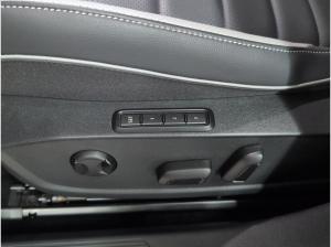 Volkswagen Golf GTE AHK/Matrix/Nav/Leder/HuD/Pano/01.31Garantie
