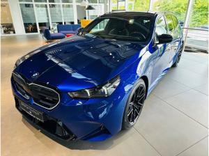 BMW M5 TOURING. MARINA BAY BLAU. VOLL. GLASDACH.+++