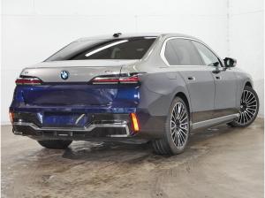 BMW i7 M70 xDrive //ExecutiveLoungeSeating TwoTone