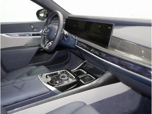 BMW i7 M70 xDrive //ExecutiveLoungeSeating TwoTone