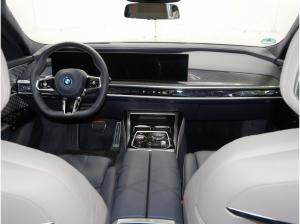 BMW i7 M70 xDrive //ExecutiveLoungeSeating TwoTone