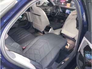 BMW i7 M70 xDrive //ExecutiveLoungeSeating TwoTone