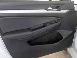 Volkswagen Golf VIII Life 1.5eTSI DSG LED Standhzg ACC EPH
