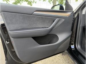 Tesla Model Y Long Range Dual Motor +SOFORT VERFÜGBAR+