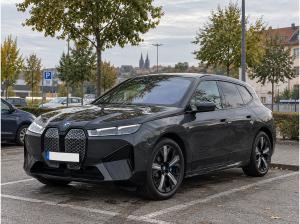 BMW ix xDrive 50