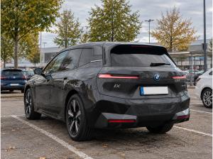 BMW ix xDrive 50