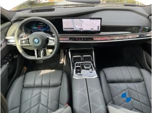 BMW i7 eDrive50 🔥 M Sport 20" Massage Sitzbelüft. Automatiktüren 🔥