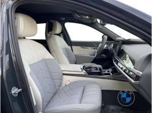 BMW i7 M70 xDrive 🧨 21" Individual Two-Tone Lackierung  Fond TV   🧨