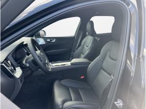 Volvo XC60 Ultra Black Edition T8 AWD Plug-in Hybrid, Elektrisch/Benzin