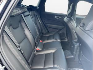Volvo XC60 Ultra Black Edition T8 AWD Plug-in Hybrid, Elektrisch/Benzin