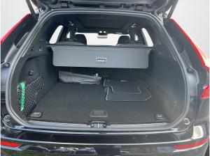 Volvo XC60 Ultra Black Edition T8 AWD Plug-in Hybrid, Elektrisch/Benzin