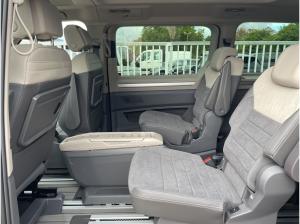 Volkswagen Multivan MEGA DEAL Starlight Blue sofort verfügbar