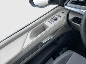Volkswagen Multivan MEGA DEAL Starlight Blue sofort verfügbar