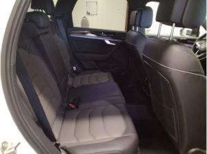 Volkswagen Touareg 3.0 TDI R-Line 4Motion *Black Style*AHK*/WINTERRÄDER INKL./ ANSCHLUSSGARANTIE