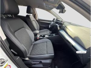 Volkswagen Golf VIII Variant Energy 1.5 TSI NAVI SHZ ACC RFK GJR GARANTIE 2030
