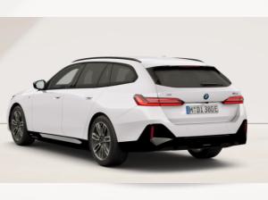 BMW i5 M60 Touring xDrive Bestellfahrzeug frei konfigurierbar