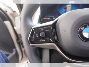 BMW X3 20 xDrive AHK Standheizung Sitzbelüftung eSitze Navi Kamera IconicGlow