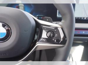 BMW X3 20 xDrive AHK Standheizung Sitzbelüftung eSitze Navi Kamera IconicGlow