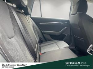 Skoda Octavia Combi Selection 2.0 TDI 150 PS DSG Anhängevorrichtung schwenkbar Leder Sitzheizung