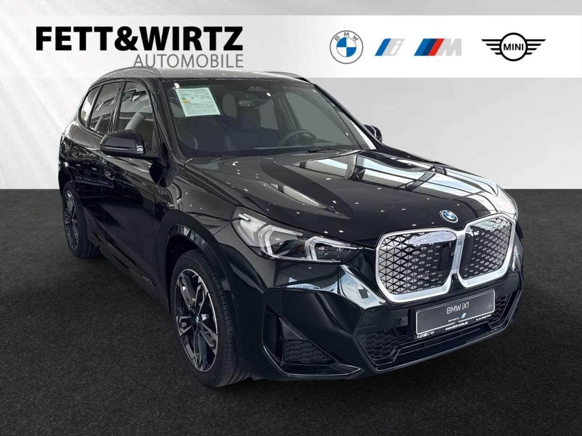 BMW iX1