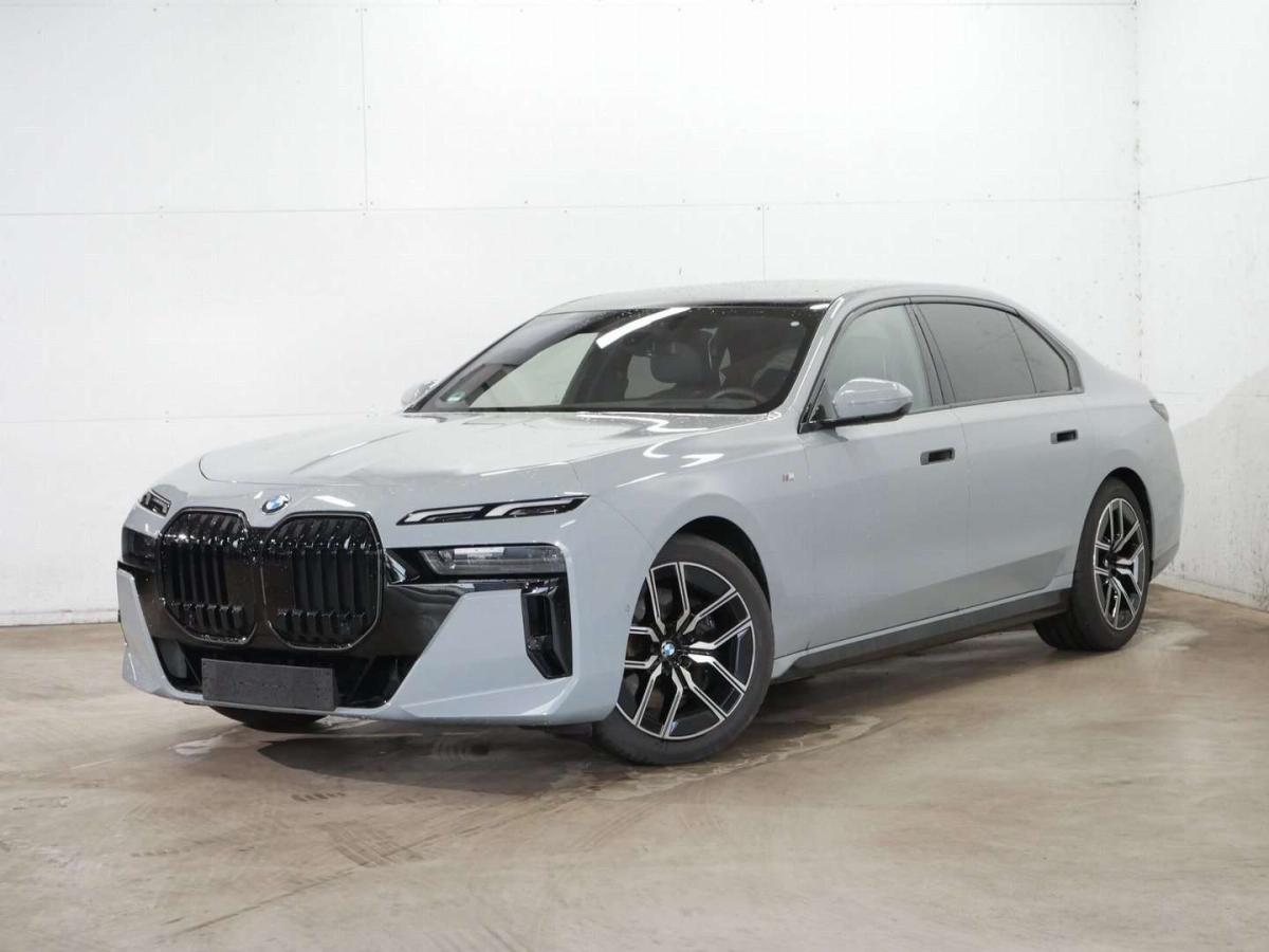 BMW 740