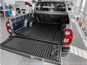 Toyota Hilux 2.8 D-4D DoubleCab 4X4 Invincible
