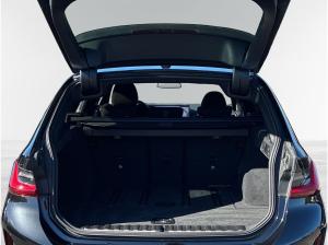 BMW 330 i xDrive Touring M Sport ACC,360 GRAD KAMERA,HEAD UP,19 ZOLL, NAVI, APPLE CAR PLAY/ANDROID
