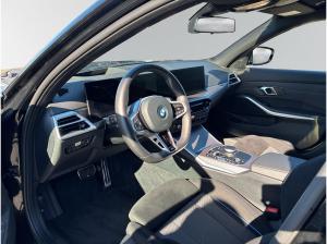 BMW 330 i xDrive Touring M Sport ACC,360 GRAD KAMERA,HEAD UP,19 ZOLL, NAVI, APPLE CAR PLAY/ANDROID