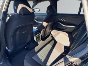 BMW 330 i xDrive Touring M Sport ACC,360 GRAD KAMERA,HEAD UP,19 ZOLL, NAVI, APPLE CAR PLAY/ANDROID